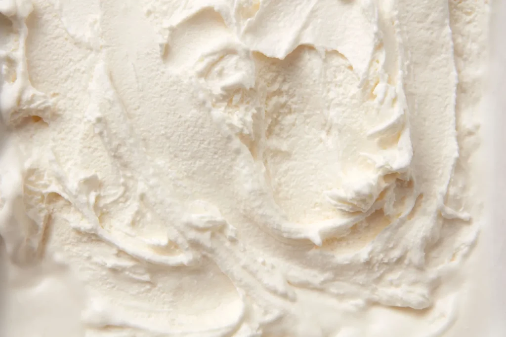 Helado cremoso con la textura que le da el aire incorporado